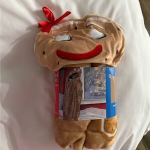 Cuddle Budz Kids Velvet Hooded Blanket  40 X 47.5 Inches Gingerbread Design New